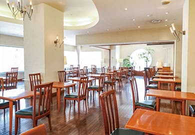 Image:Restaurant “Long Table”