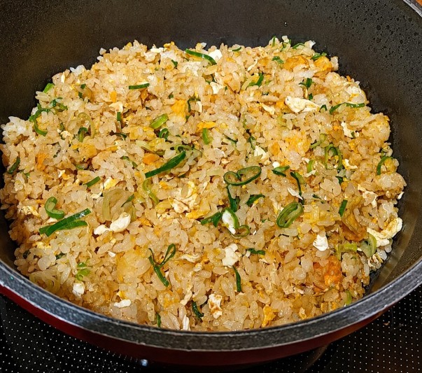 パラパラに仕上げたチャーハン